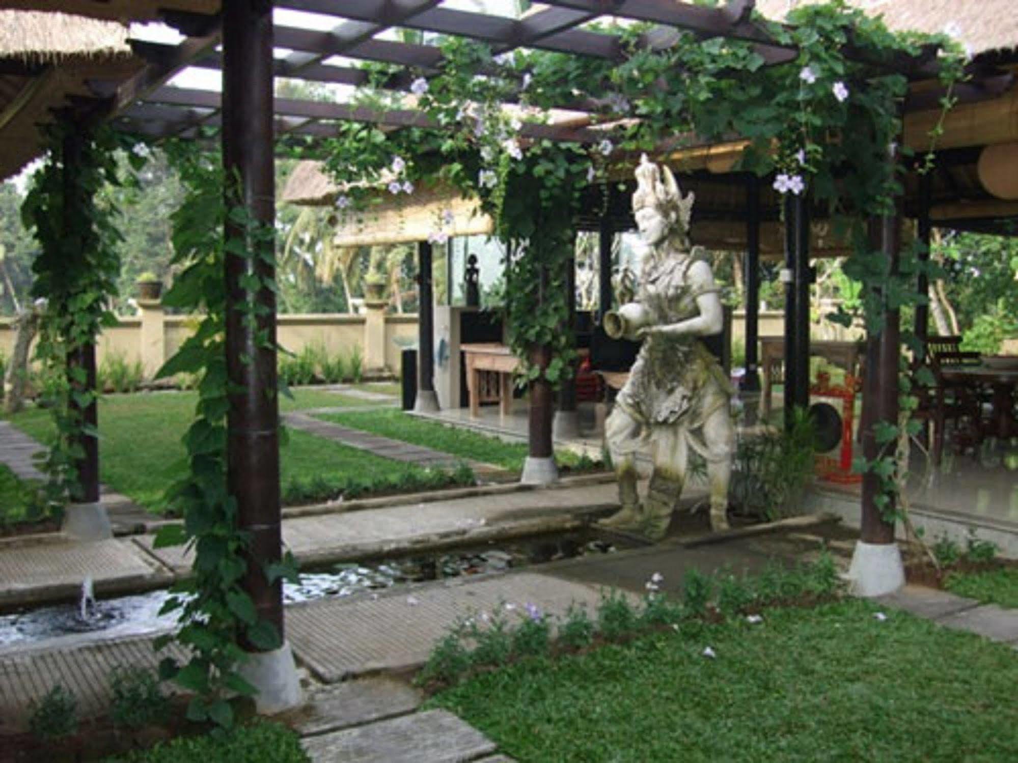 Puri Lotus Hotel Ubud Kültér fotó